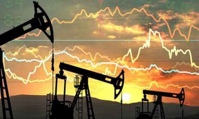 أسعار النفط قرب قاع 4 أسابيع بسبب الدولار الأمريكي