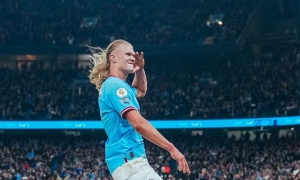 هالاند يفوز بجائزة أفضل لاعب في الموسم