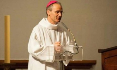 تبون يمنح الجنسية الجزائرية لرئيس الكنيسة الكاثوليكية في البلاد