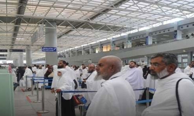 عودة المعتمرين التونسيين العالقين في مطار جدة