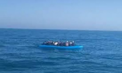 الفرقة البحرية للديوانة بالمهدية تنقذ 21 شخصا كانوا يحاولون اجتياز الحدود البحرية خلسة