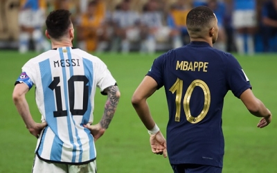 ميسي و مبابي و هلاند يتنافسون على جائزة افضل لاعب في العالم