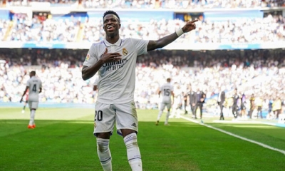 فينيسيوس يحتفل بخوض 200 مباراة مع ريال مدريد