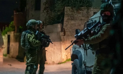 استشهاد فلسطيني وإصابة 8 في مداهمة لقوات الإحتلال الإسرائيلية بالضفة الغربية