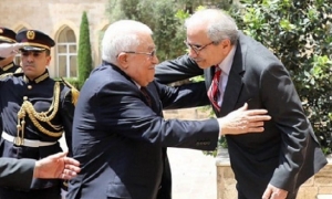 سلام وعباس يؤكدان ضرورة إنهاء ملف السلاح الفلسطيني بمخيمات لبنان