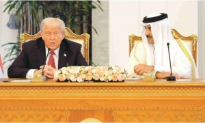 ترامب يعلن اعتزام قطر شراء معدات عسكرية بـ42 مليار دولار