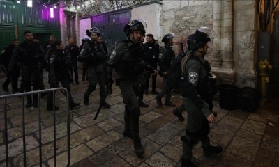 شرطة الاحتلال الإسرائيلية تقتحم بعض باحات الأقصى