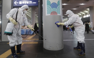 12 دولة تعلن عن وصول فيروس كورونا إليها:  هونغ كونغ تعلن حالة الطوارئ وتوقف الزيارات الرسمية للصين