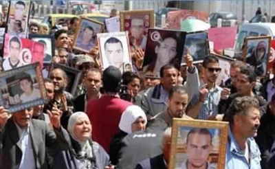 أكثر من شهر منذ إحالتها للرئاسات الثلاث:  يتواصل الجدل حول عدم نشر قائمتي شهداء الثورة ومصابيها رغم جاهزيتها