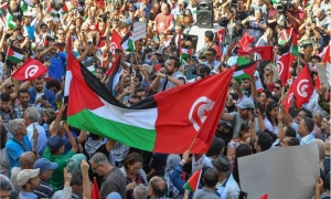 تنسيقية العمل المشترك من أجل فلسطين: قوّات الأمن أجبرت المعتصمين على مغادرة مكان الاعتصام أمام السفارة الأمريكية