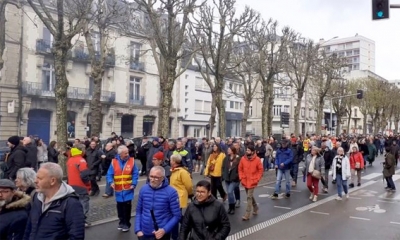النقابات الفرنسية تحشد للاحتجاجات قبيل صدور قرار بشأن التقاعد
