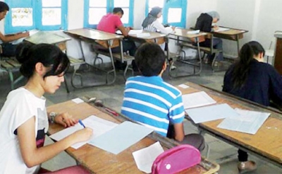 يهم تلاميذ الابتدائي والثانوي ..وفق نقابات التعليم السنة الدراسية انتهت:  مواعيد الامتحانات الوطنية: السادسة والنوفيام والبكالوريا بدورتيها في انتظار إعلان الوزارة