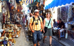 تواصل تقلص العائدات السياحية: رفع إسبانيا القيود عن تونس هل يعيد للوجهة سياحها الأوروبيين؟