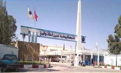 أعوان وإطارات مصنع الحلفاء والورق بالقصرين يطالبون الحكومة  بالتدخل العاجل