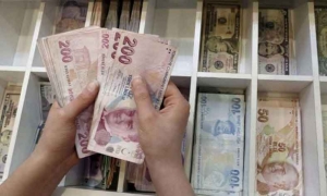 الليرة التركية تهبط لمستوى قياسي جديد عند 20.2 للدولار