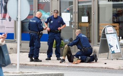 فيما داعش الارهابي يتبنى اعتداء كامبريلس في اسبانيا:  شرطة فنلندا تحقق في صلة حادث الطعن بالإرهاب وتقول المشتبه به مغربي
