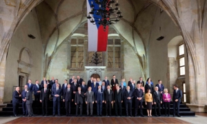 قمة «المجموعة السياسية الأوروبية» في براغ: 44 دولة لمواجهة فلاديمير بوتين