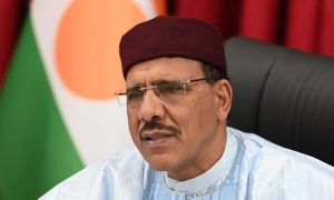 رئاسة النيجر: الرئيس بخير وحركة الحرس الجمهوري &quot;فاشلة&quot;