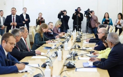 توريد الحبوب ومواد الطاقة أبرز محاور جلسة عمل بين وزير الخارجية ونظيره الروسي