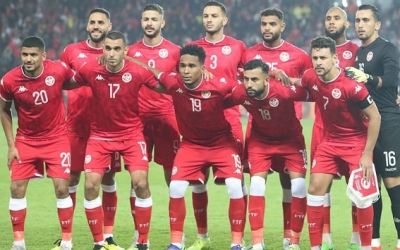 الجزائر - تونس  المنتخب الوطني يخوض مباراته بالزي الأحمر