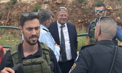 مسؤول فلسطيني : آلاف المستوطنين يقتحمون جبل صبيح جنوب نابلس