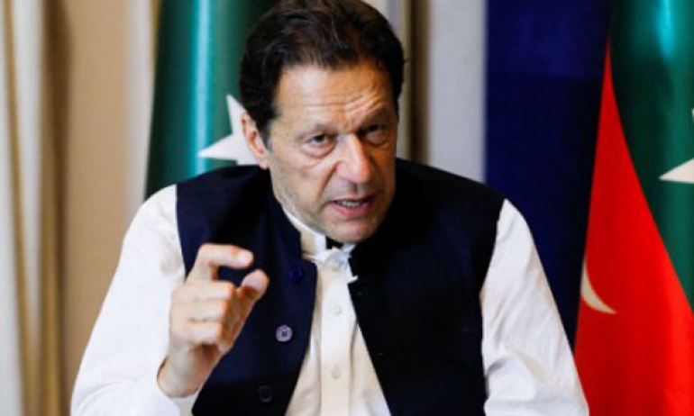 إسقاط مذكرة التوقيف بحق رئيس الوزراء الباكستاني السابق عمران خان