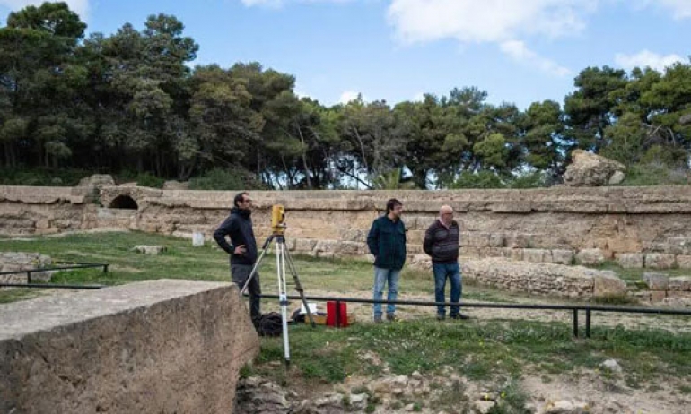 باحثون  تونسيون وإيطاليون في مهمة أثرية بقرطاج
