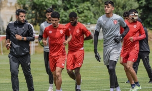 بن عمر يلتحق بتمارين النجم