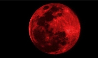 خسوف كلي للقمر اليوم