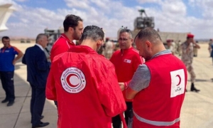 الهلال الأحمر التركي يوصل 150 طناً من المساعدات إلى ليبيا