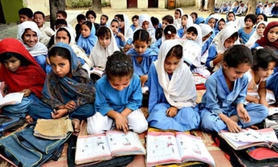 باكستان..مدارس متنقلة لخدمة الأطفال"بناة المستقبل"