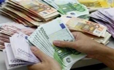 لجنة رئاسية لمتابعة ملف الأموال المنهوية : قيس سعيد يستهدف عدّة « عصافير » بحجر واحد