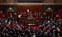 فرنسا تقر في الدستور حق النساء في الإجهاض يختم 