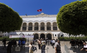 وضع وبائي ينذر بالخطر في المحاكم: بعد محكمة الاستئناف بتونس.. تعليق العمل في المحكمة الابتدائية بتونس إلى غاية الأسبوع المقبل
