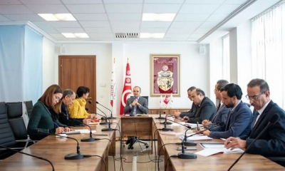 وفد عن هيئة الانتخابات يعقد جلسة عمل مع ممثلـة المعهد الوطني للإحصاء