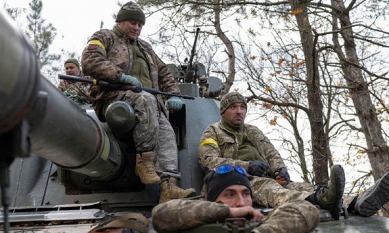 أوكرانيا تعلن الانسحاب من مدينة "سوليدار "