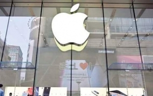 شركة  Apple تطلق  الإصدار منخفض التكلفة من نظارتها الجديدة بحلول 2025