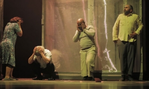 مسرحية «في مديح الموت» إخراج علي اليحياوي ضمن مسرح الجهات: كل نفس ذائقة الموت، ولكن كل نفس ليست ذائقة للحياة