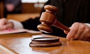 الاحتفاظ بشاب وجّه سلاحا ناريا مزيّفا صوب دورية أمنية