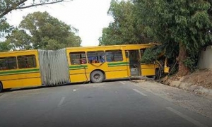حادث حافلة نقل التلاميذ بمنطقة سيدي ثابت اسفر عن قرابة 58 اصابة متفاوتة الخطورة