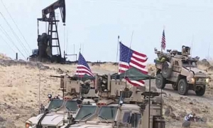 مصادر سورية: القوات الأمريكية &quot;تسرق&quot; مئات الأطنان من النفط السوري