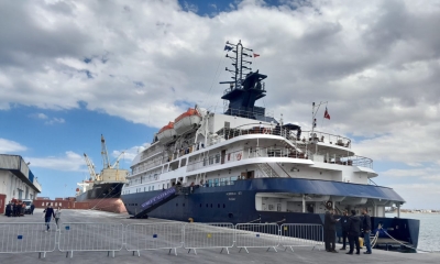 ديوان البحريّة التّجاريّة والموانئ يحدث وحدتيْن لشحن السّيارات الكهربائيّة بميناءيْ حلق الوادي وجرجيس