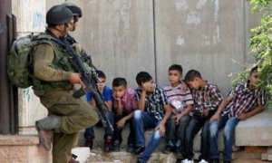 الاحتلال الإسرائيلي يستهدف طلبة مدرسة أساسية جنوب نابلس