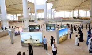 &quot;بينالي الفنون الإسلامية&quot; يقدّم تجربة حسية لزوار البيت الحرام