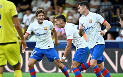 برشلونة يعود بالفوز بعد مباراة مجنونة