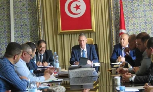 منوبة ..متابعة أشغال فرق العمل الميدانية المكلفة بضبط الحدود الترابية للعمادات