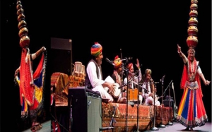 دار الثقافة ابن رشيق: حفل السفارة الهندية بمناسبة عيدها الوطني:  حين نعتنق دين الموسيقى تكون النغمات عبادة والرقص صلاة