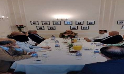 وزير الخارجية يجتمع بأعضاء سفارة تونس بلندن وبممثلي الهياكل التونسية المعتمدة بالمملكة المتحدة