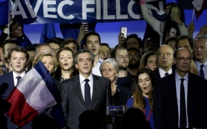 زوبعة تهز اليمين الفرنسي: انسلاخات واستقالات تضعف ترشح فرنسوا فيون