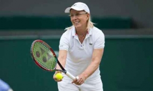 لاعبة التنس السابقة نافراتيلوفا تعلن انتصارها على السرطان
